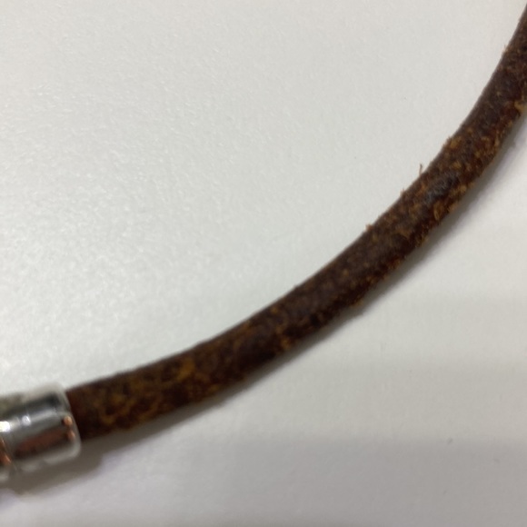 Choker/ Tight Necklace - Picture 3 of 6